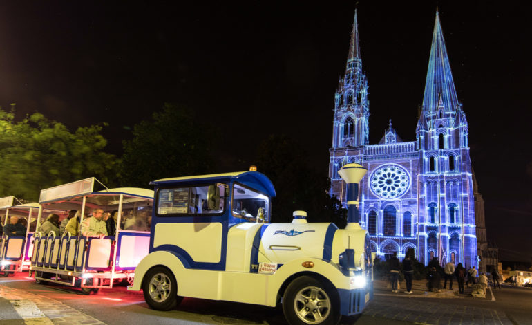 Chartres en Lumières en Petit Train touristique