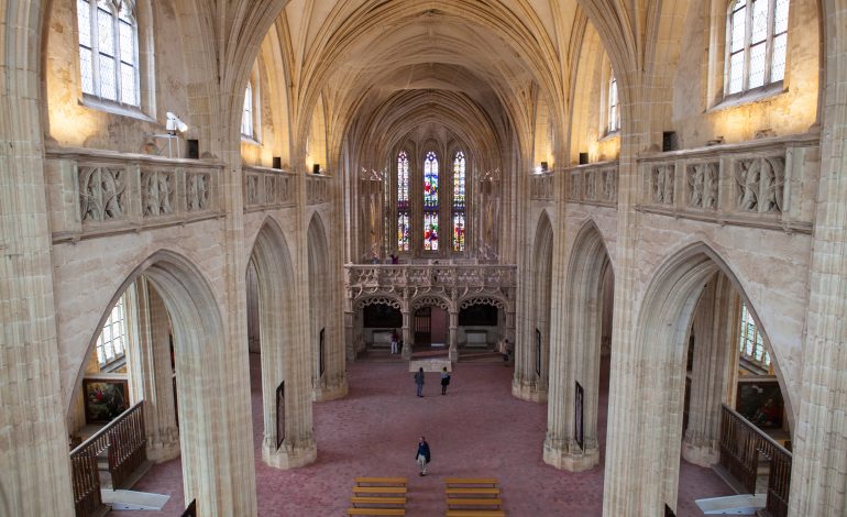 Vues sur la tribune du Jubé, Eglise de Brou, Ain.