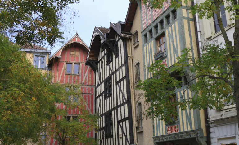 Place St Jean au marché de Troyes