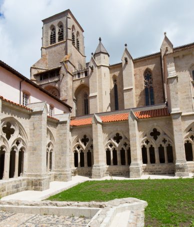 Le cloître gothique de l'abbaye de la Chaise-Dieu