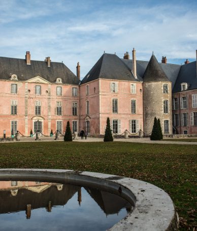 Vue sur le château depuis le parc