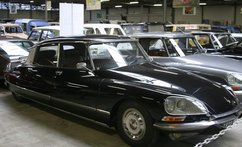 reserves_citroen_DS_noire_Photo_C_Dasset